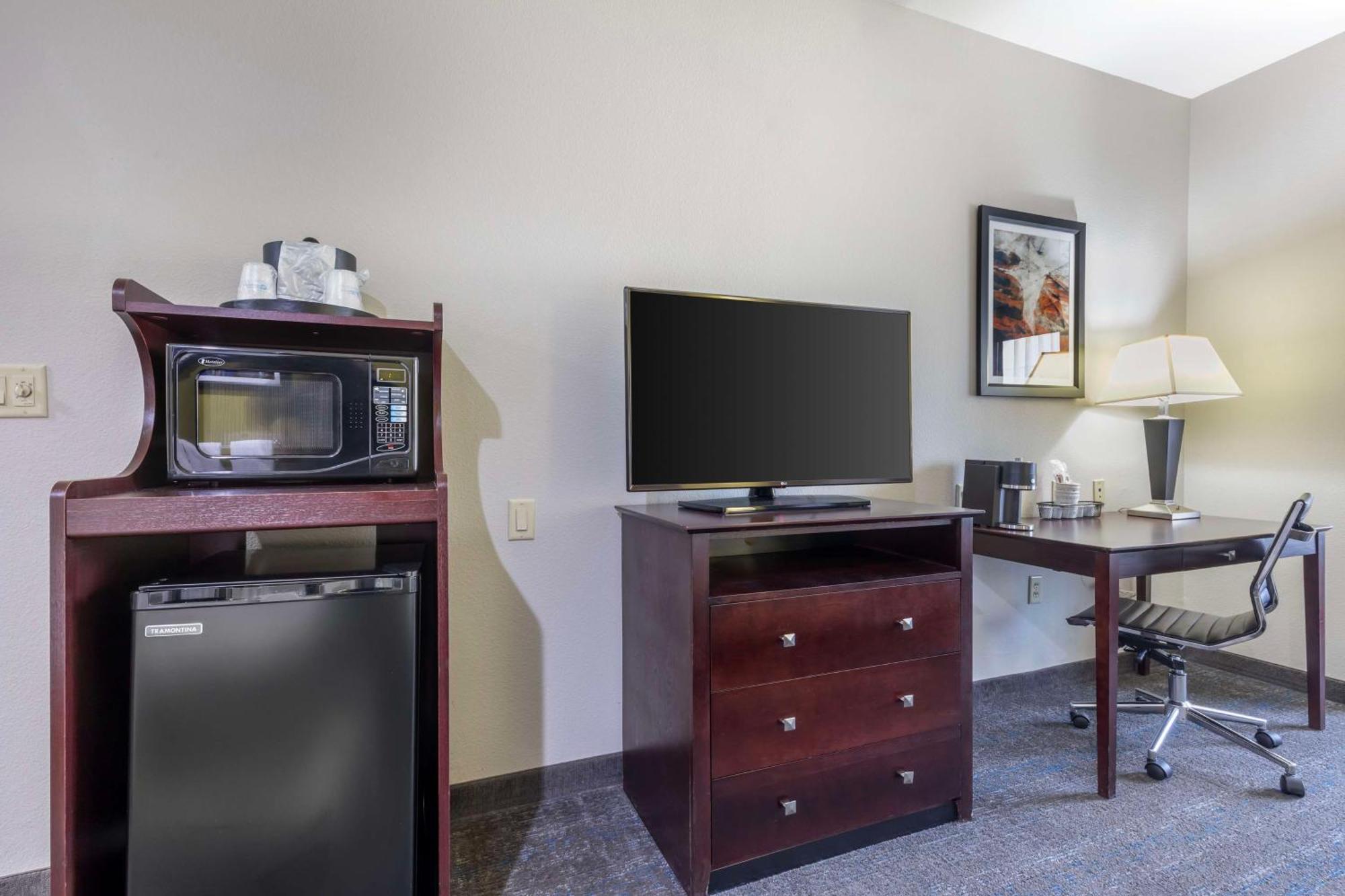 Best Western Plus Mansfield Inn And Suites Exterior photo